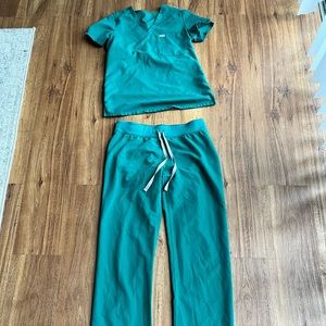 Hunter Green Figs Set